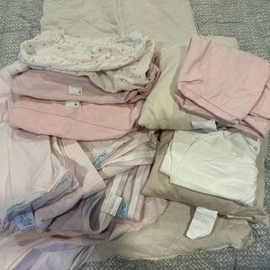 Complete Baby girl bedding set with quick zip sheets